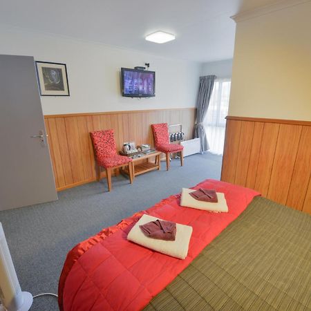 Wilderness Motel Accommodation Хааст Экстерьер фото