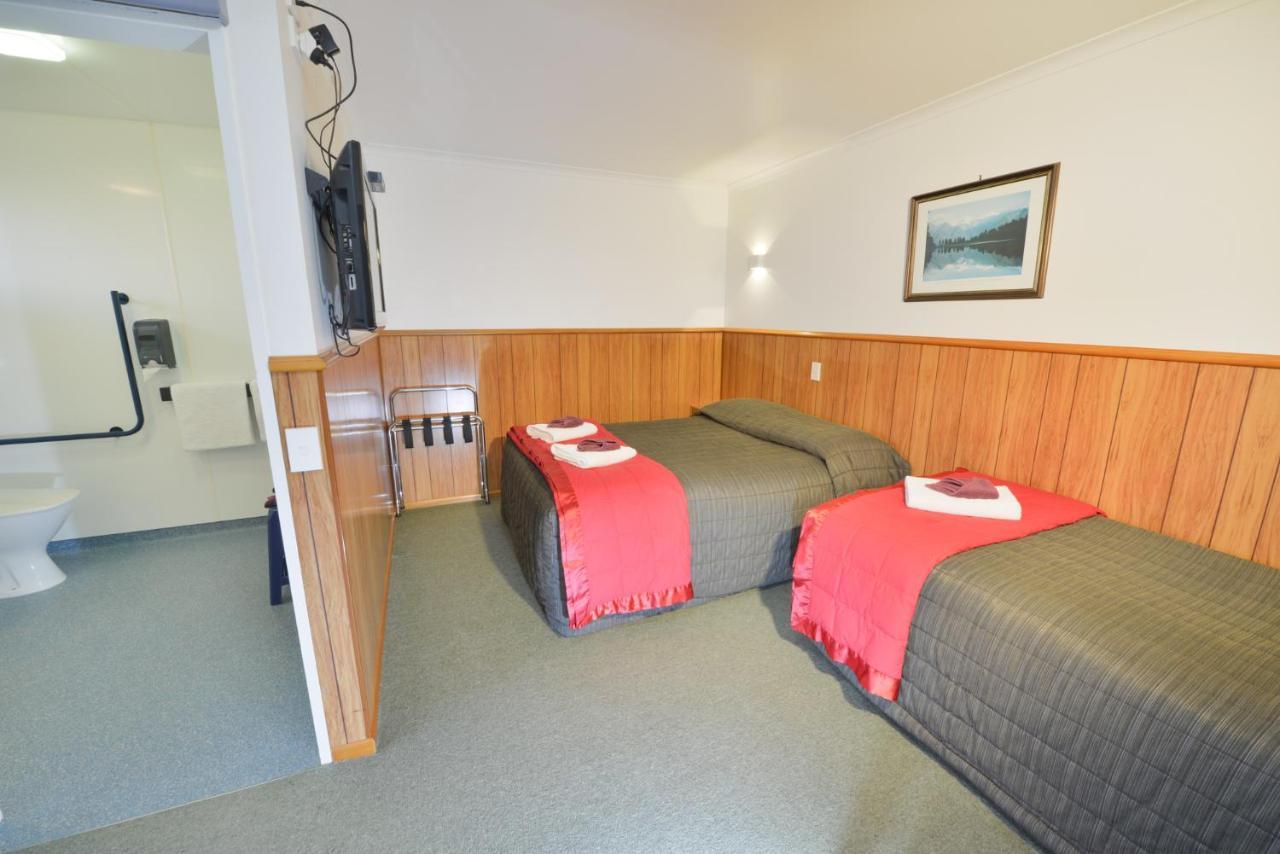 Wilderness Motel Accommodation Хааст Экстерьер фото