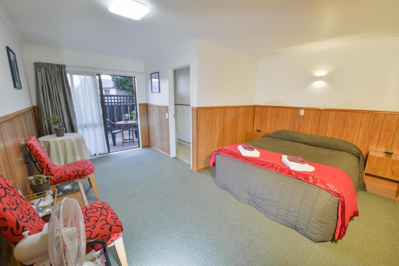 Wilderness Motel Accommodation Хааст Экстерьер фото
