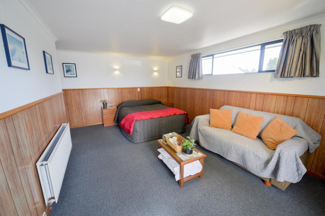 Wilderness Motel Accommodation Хааст Экстерьер фото
