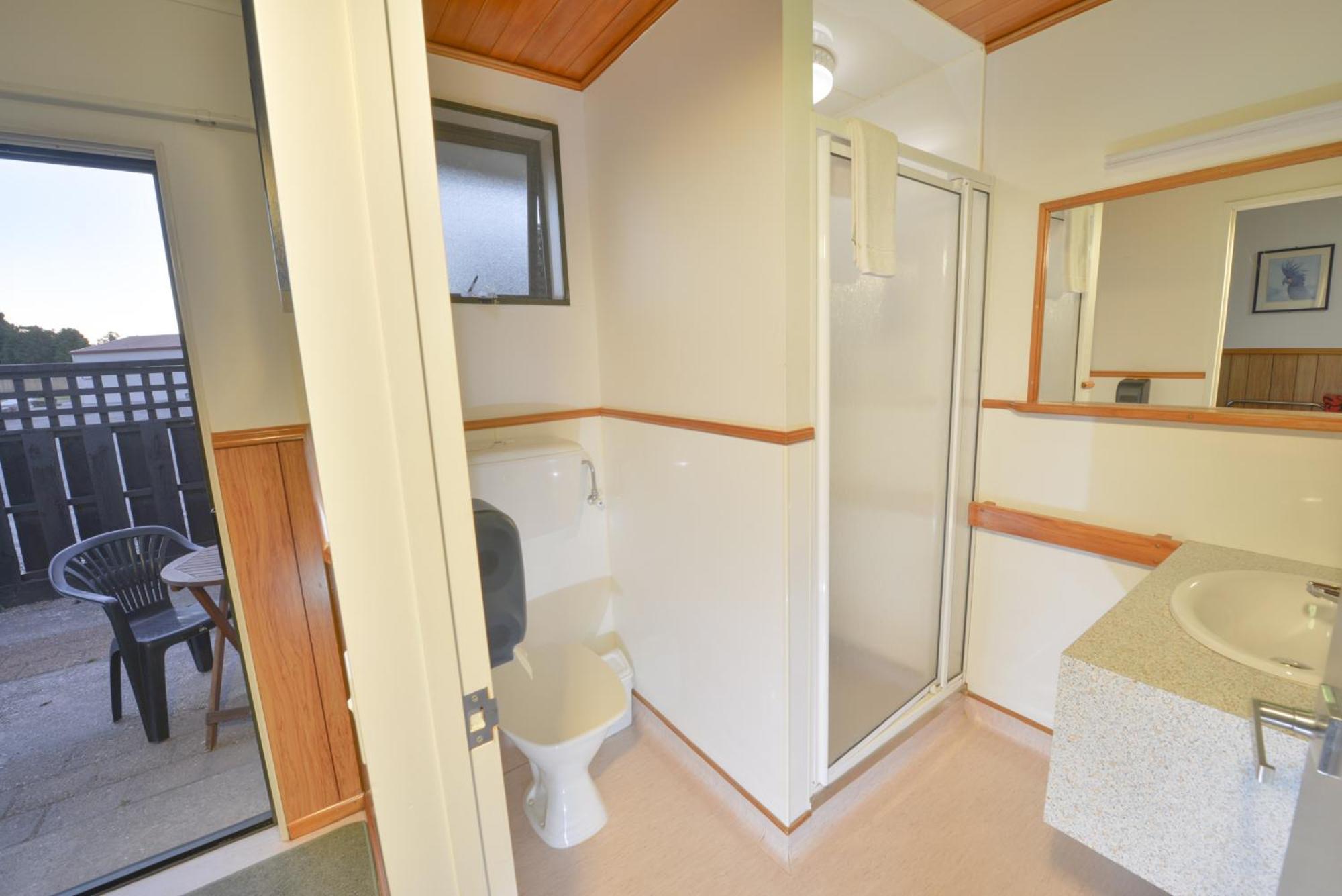 Wilderness Motel Accommodation Хааст Экстерьер фото